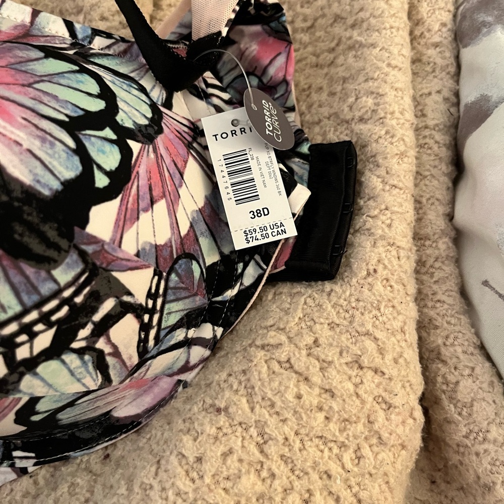 Torrid women’s push up bra NWT size 38D